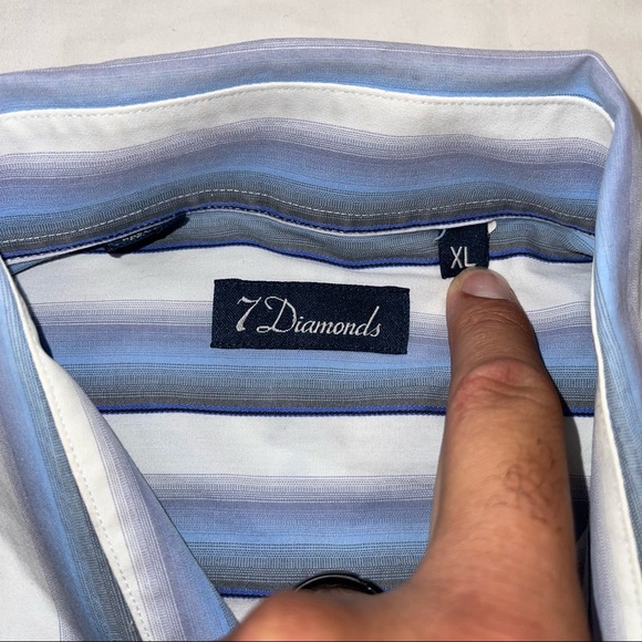 ✨HOSTPICK✨7 Diamonds Button-Down Long Sleeve - Picture 3 of 8